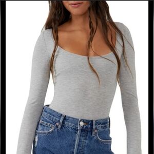 Free People | Intimataly. Scoop Neck Long Sleeve Bodysuit In Grey. Size XS.